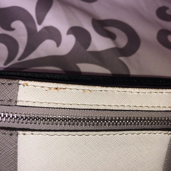 Michael Kors wallet/wristlet - Picture 4 of 4